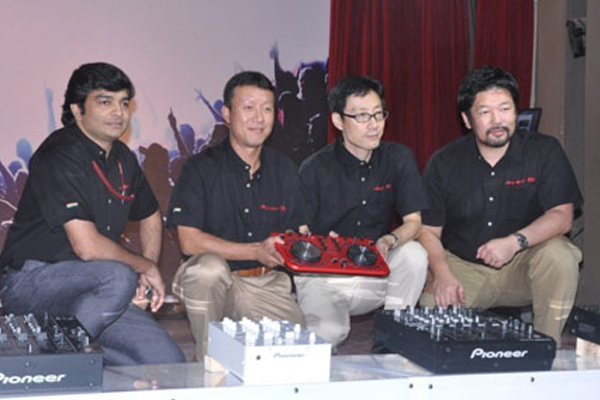 Pioneer India enters into DJing segment and will reach to customers with Reliance digital