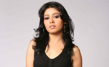 Sunidhi Chauhan reveals her Diva look!