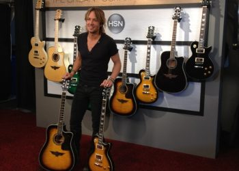 Keith Urban to launch his own guitar collection