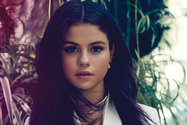 Gomez’s hacked Instagram shares nude images of Bieber